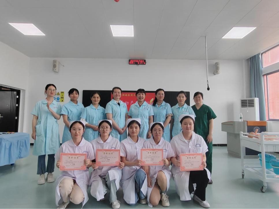 赋能助产士 助力母婴健康——护理学院首届助产技能大赛成功举办