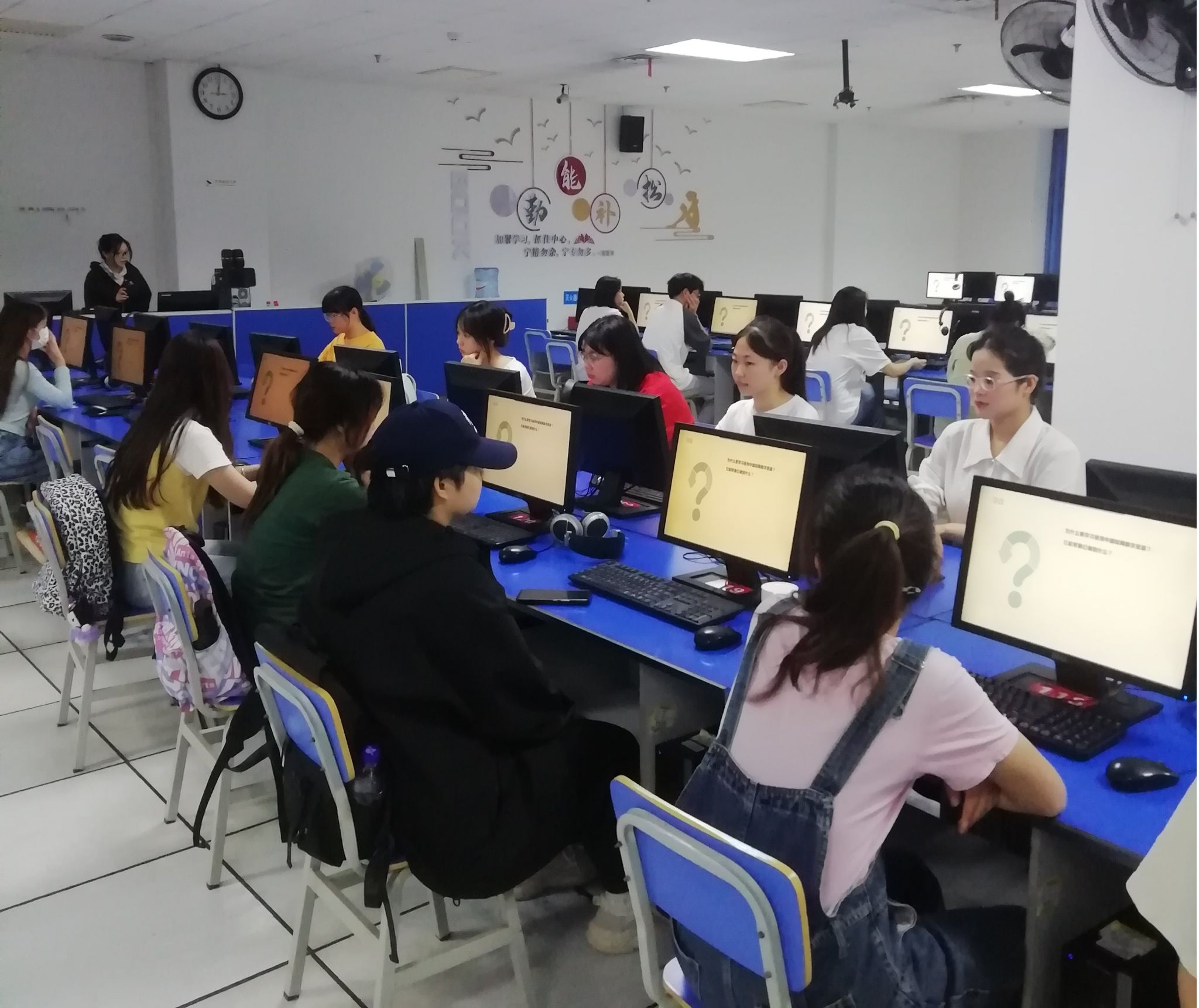 数字资源培训助力信息素养提升——图书馆举办中国知网数据库使用培训