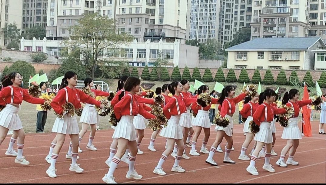 赛场拼搏 青春飞扬——记校运会临床学院风采