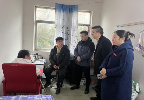开学工作稳推进 督导检查促提升——公共卫生与检验医学院开展开学工作的督导检查