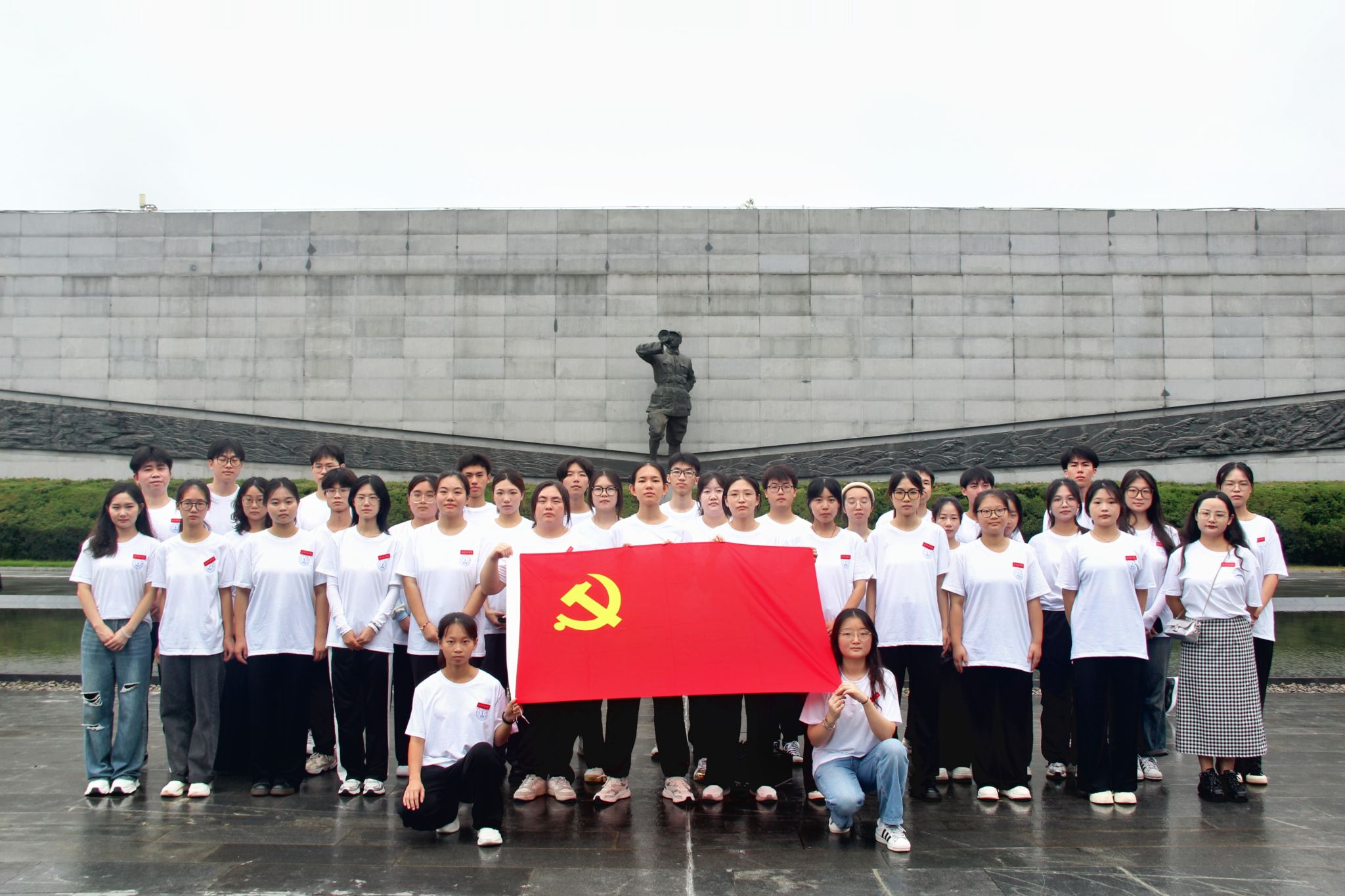 躬身力行 铸魂育人：湖医马克思主义学院组织师生赴南京大屠杀遇难者同胞纪念馆开展实践教学