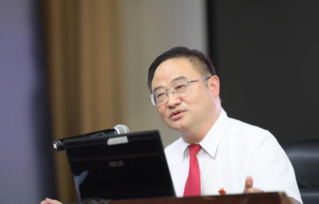 一样一样又不一样，莫负大学好时光 ——毛克平为新生上大学第一课