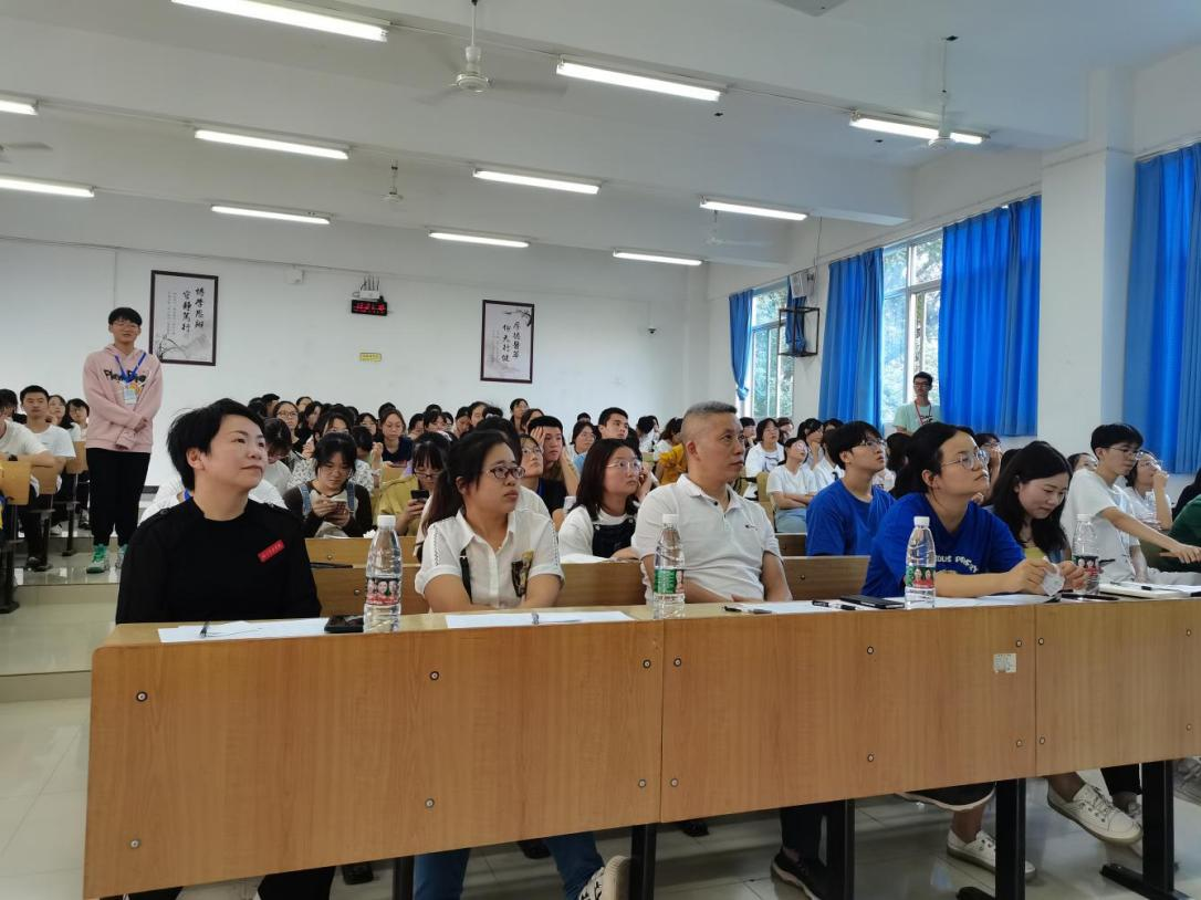 口腔医学院开展2021-2022学年度“先进集体”专评会活动