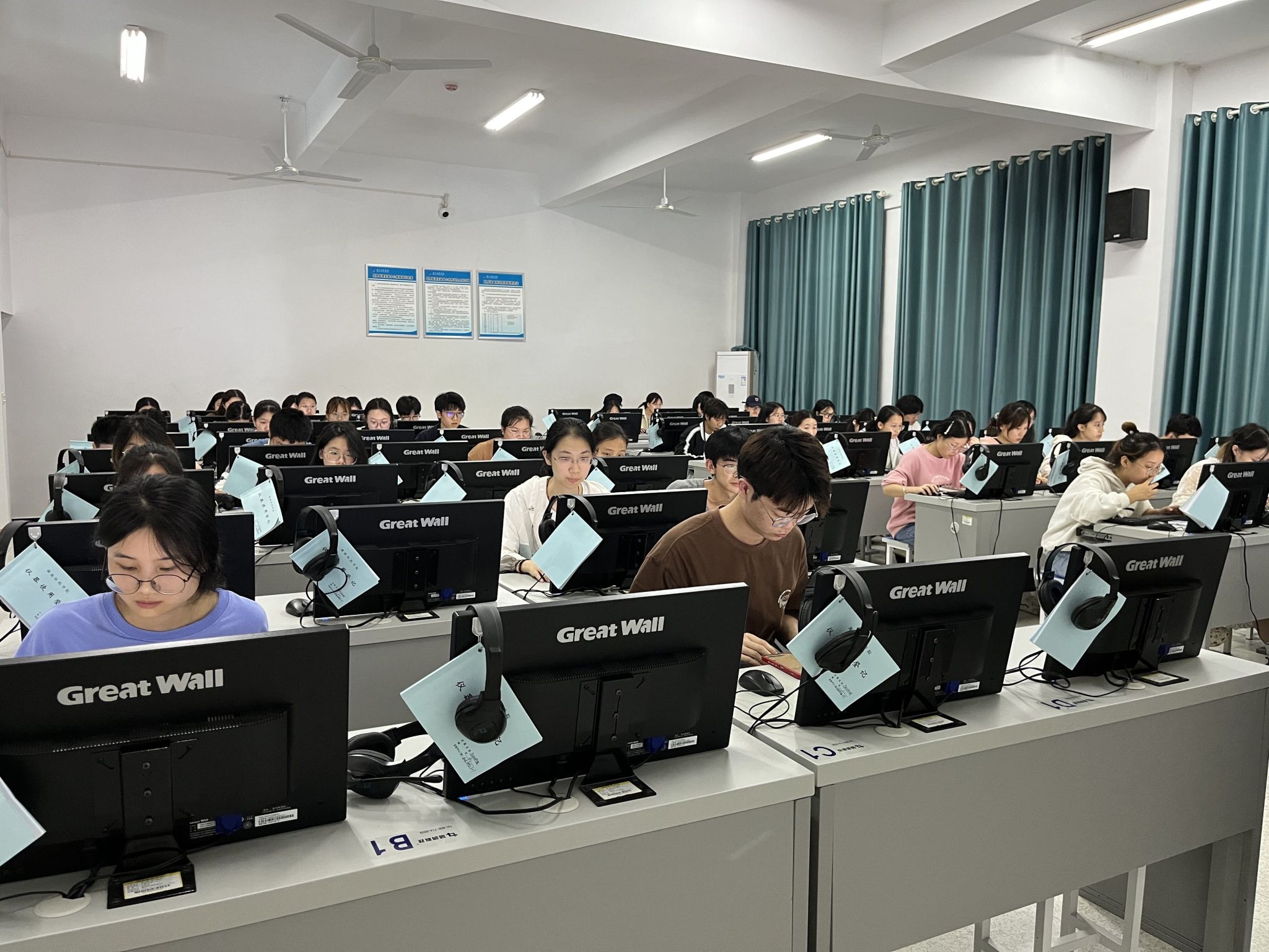 “聚学术之力 破情绪之谜”——图书馆开展情绪专题信息检索大赛