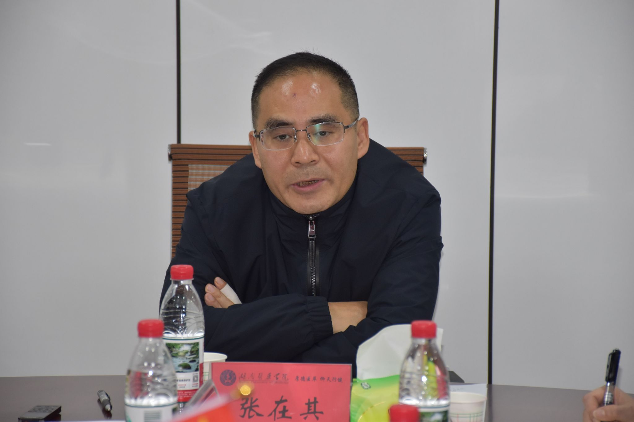 医学信息与工程学院召开2024年度党员领导干部民主生活会