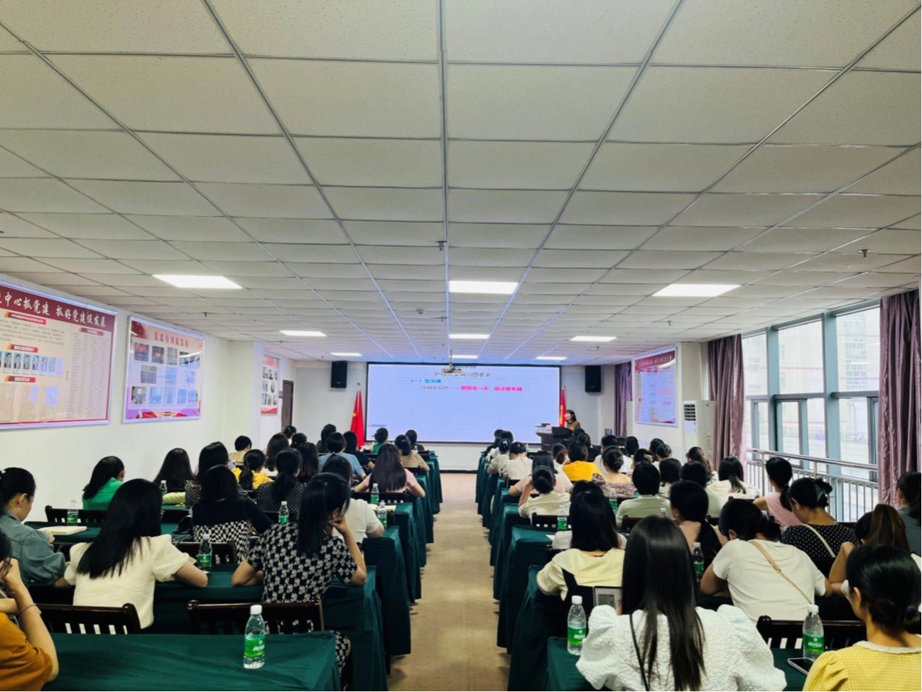 临床护理教师暑期科研培训系列活动成功举行