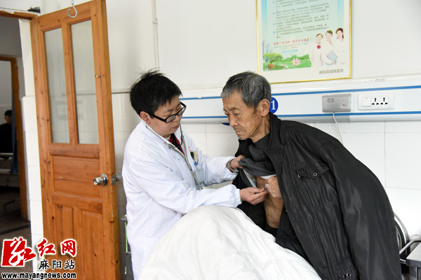 田小玲---默默奉献基层岗位32年的内科医生